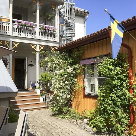 Lilla Hotellet I Nora Exterior foto