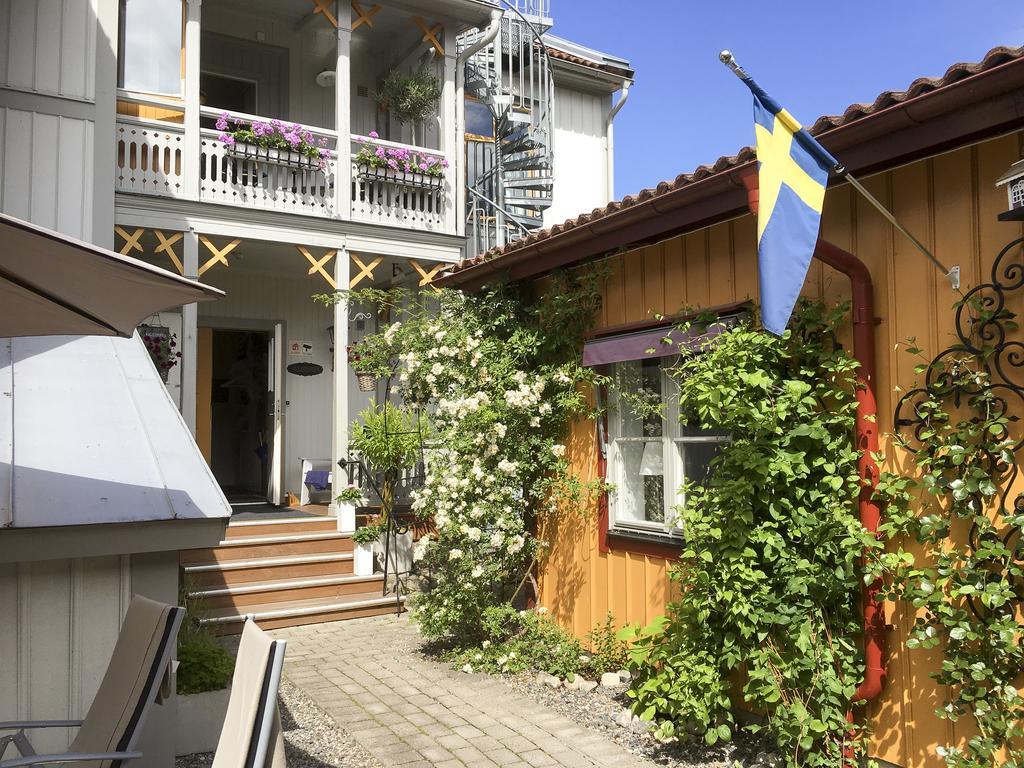 Lilla Hotellet I Nora Exterior foto